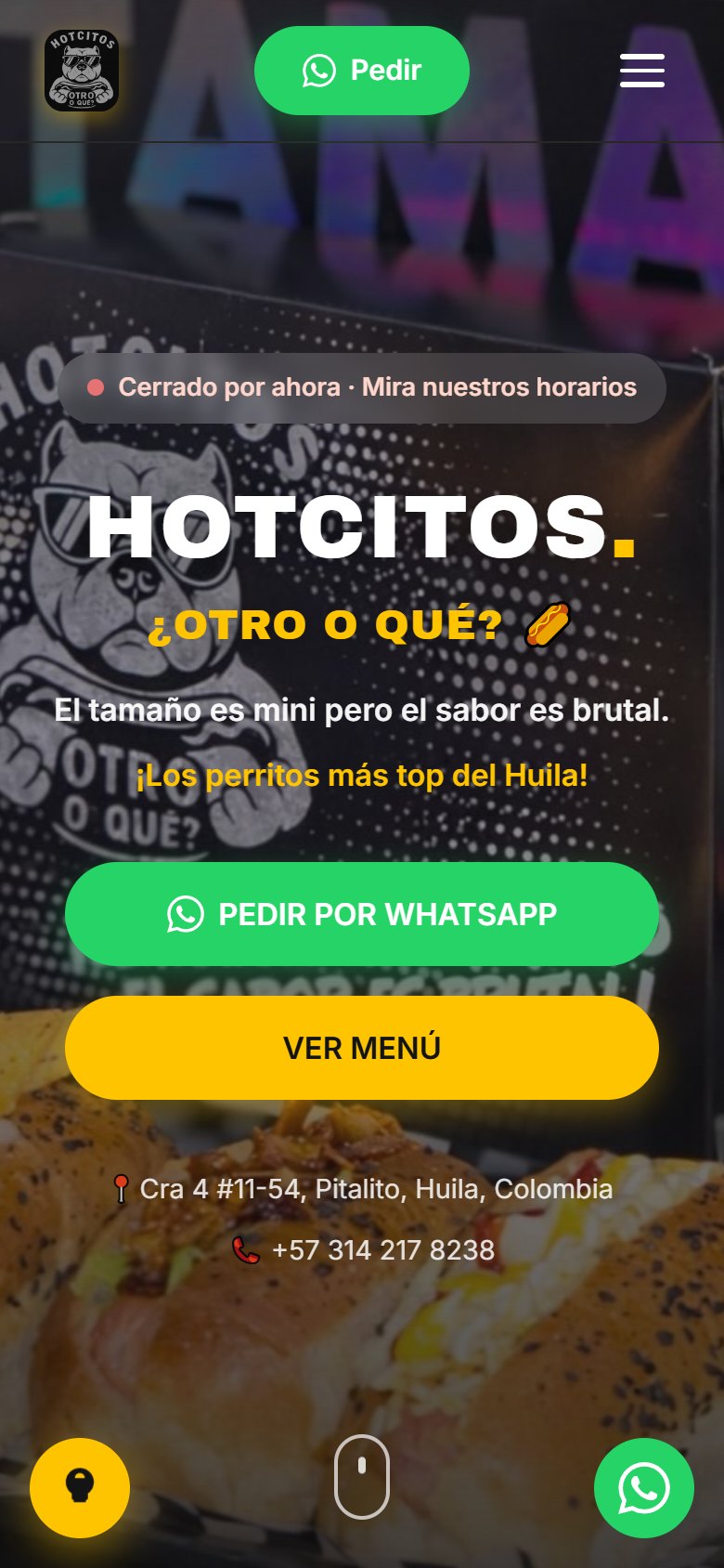 hotcitos.com en un celular, con el aviso de horario y el botón Pedir por WhatsApp.